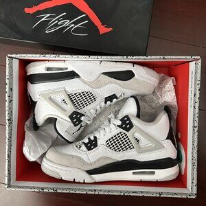 Jordan 4 Retro Military Black (GS) 3.5Y